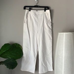Boutique cropped white pants